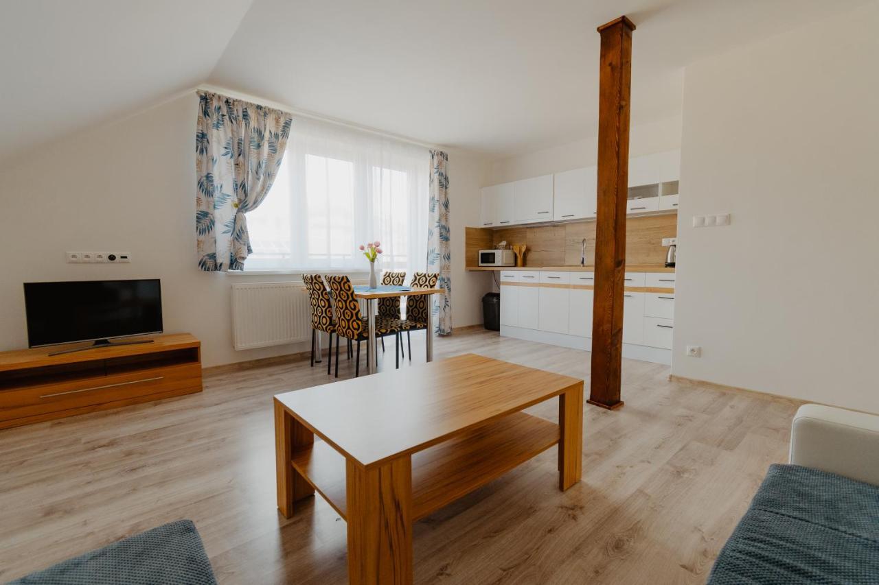 Apartmany Zara Nova Lesna Exterior photo