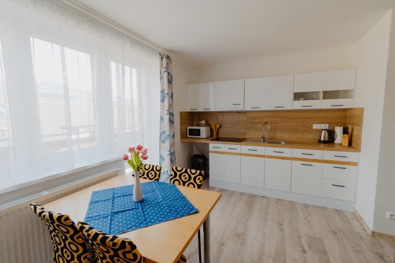Apartmany Zara Nova Lesna Exterior photo
